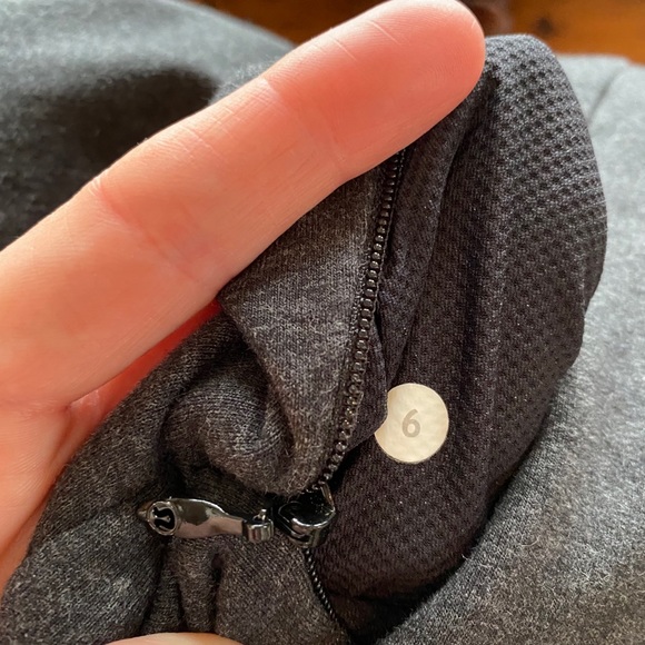 LuLu Lemon Short Sleeve Sweatshirt ✨Classic✨ - Picture 4 of 8